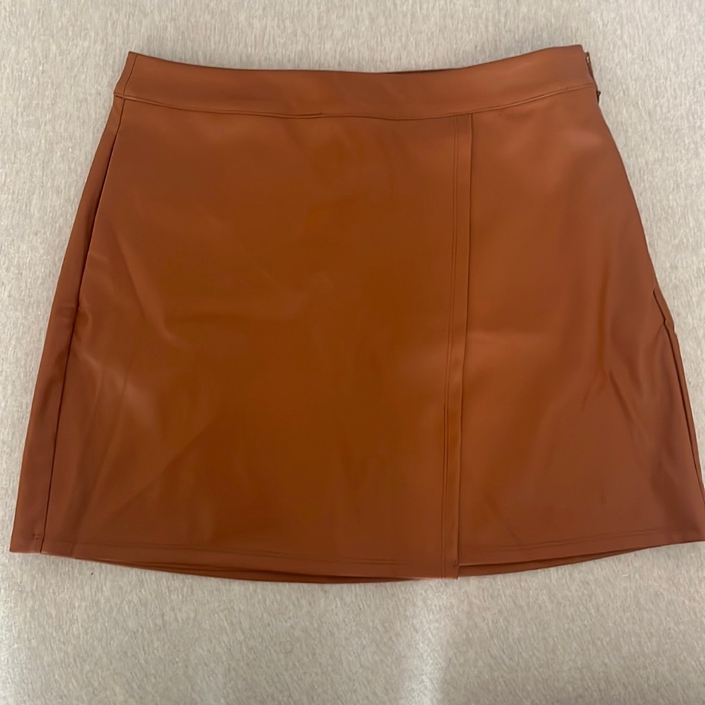 Faux leather mini skirt